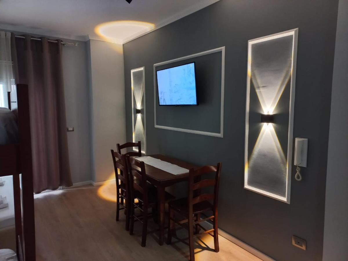 Lungomare Apartament Sea View Влёра Экстерьер фото