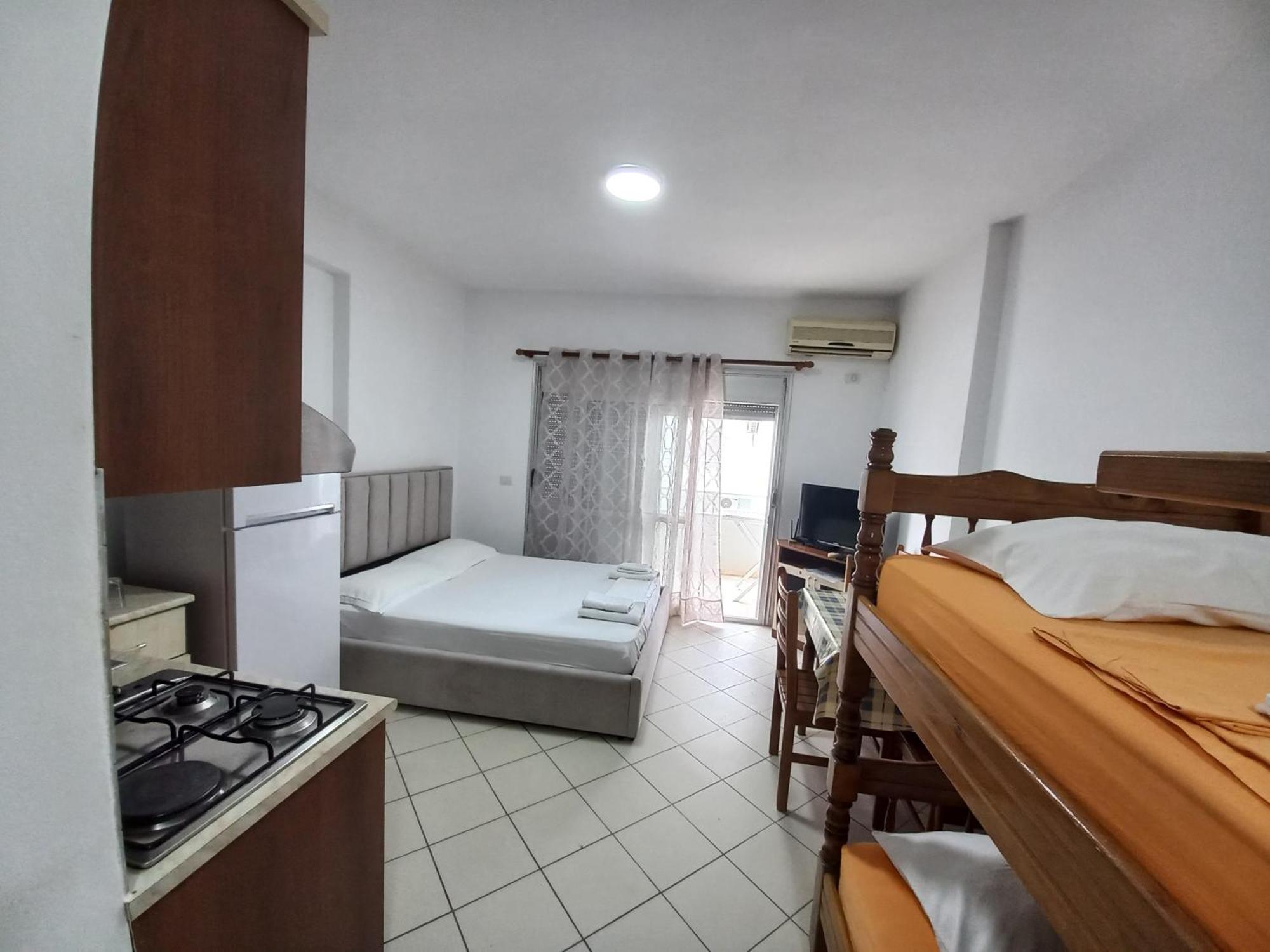 Lungomare Apartament Sea View Влёра Номер фото