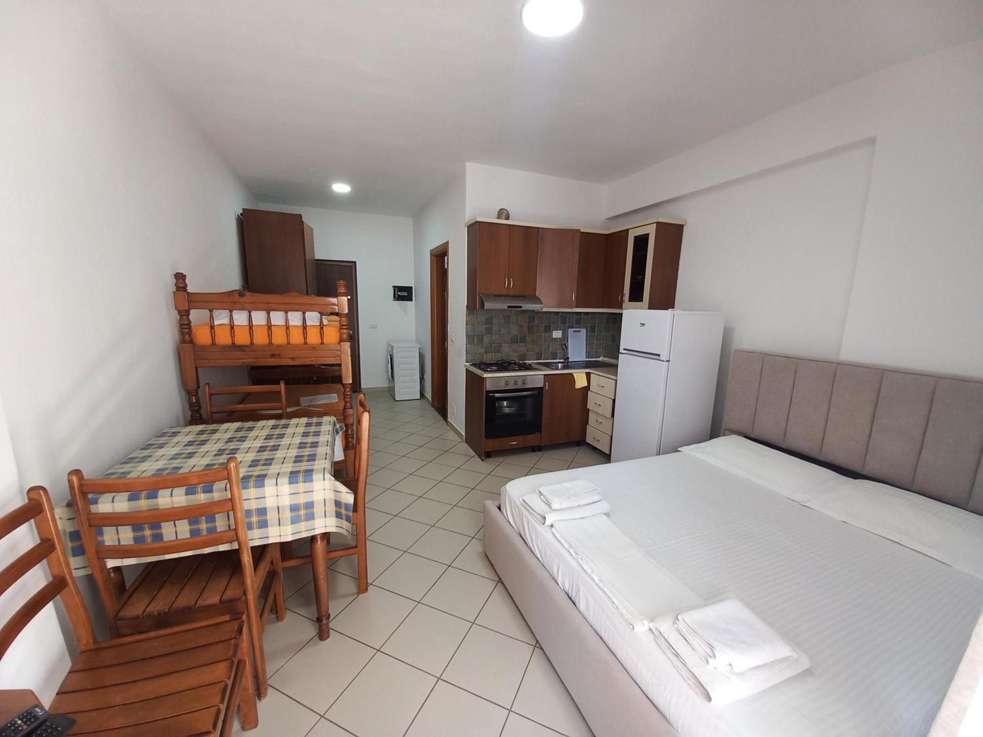 Lungomare Apartament Sea View Влёра Номер фото