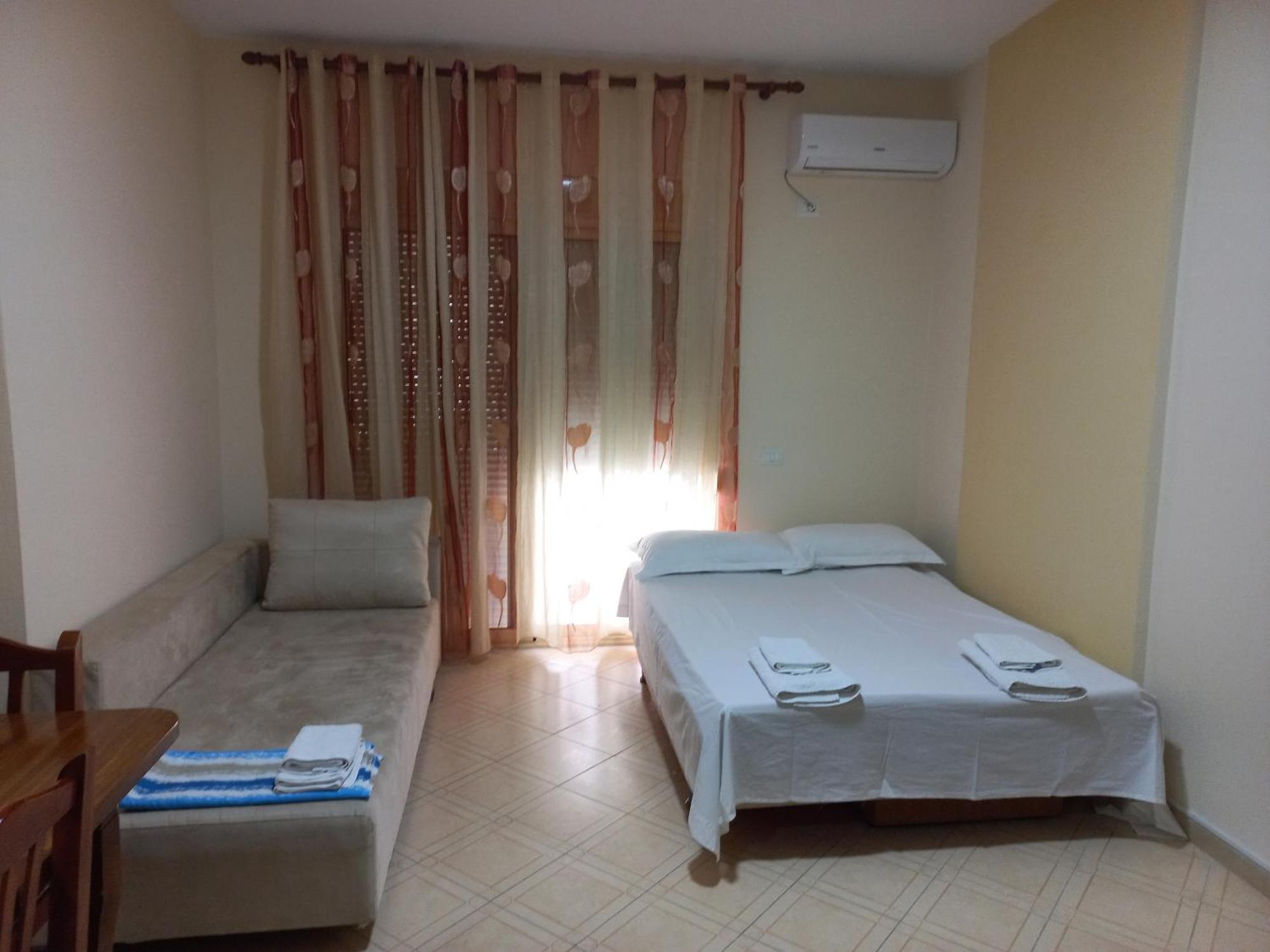 Lungomare Apartament Sea View Влёра Номер фото